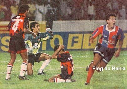Raudinei faz o gol do título do Campeonato Baiano de 1994