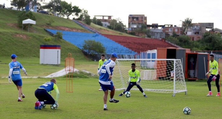 Titular do Sub-20, Cassiano já recebe orientações com base na metodologia do Paredão Tricolor (Foto: Felipe Oliveira / Divulgação / E. C. Bahia)