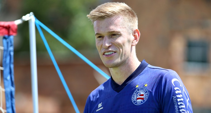Douglas Grolli treina pelo Bahia no Fazendão (Foto: Felipe Oliveira/Divulgação/EC Bahia)